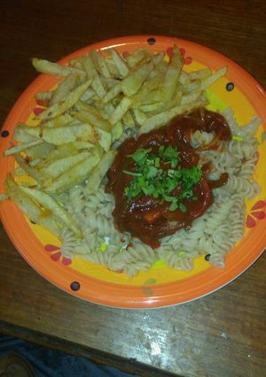 Foto principal de Tallarines con verduras y papas fritas🌸🎀