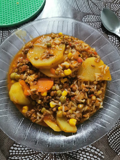 Una foto de Guisito de arroz 😋