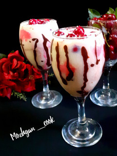 عکسی از دستور آیس پک با بستنی وانیلی آلبالویی