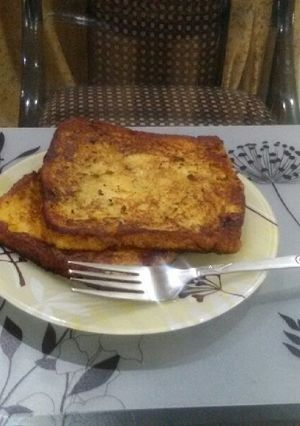 A picture of French toast.
