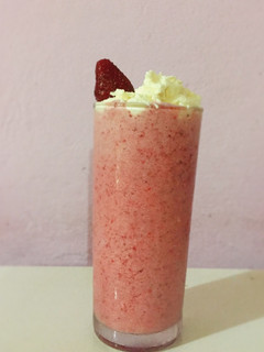 Una foto de Milkshake de frutilla