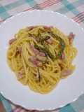 Spaghetti alla carbonara con asparagi