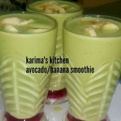 A picture of Avocado banana smoothie.