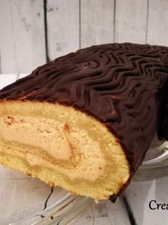 Una foto de Tronco de Navidad de turrón de jijona