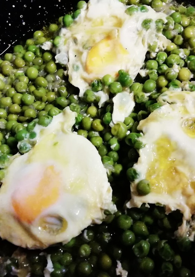 Una foto de Guisantes con huevo
