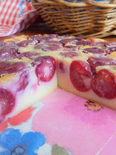 Una foto de Clafoutis de cerezas