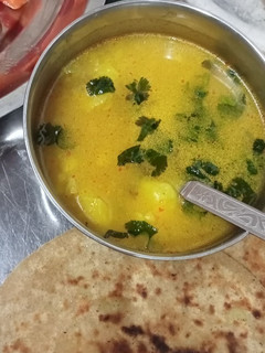 आलू की सब्ज़ी (Aloo ki sabzi recipe in hindi) रेसिपी मुख्य फोटो