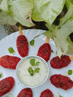 बीटरूट साबूदाना लॉलीपॉप (Beetroot Sabudana lollypop recipe in Hindi) रेसिपी मुख्य फोटो