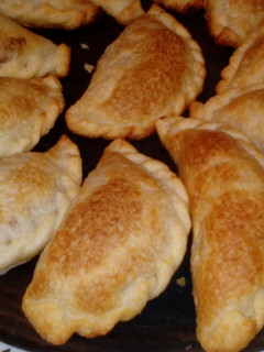 Una foto de Empanadas con pollo reciclado (al horno o a la parrilada)