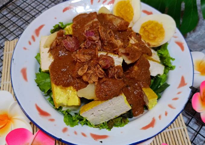 Resep Gado-gado siram Jakarta oleh tommy wiriadi putra - Cookpad