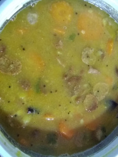 சாம்பார்(No onion no tomoto carrot sambar recipe in tamil) செய்முறை முக்கிய புகைப்படம்