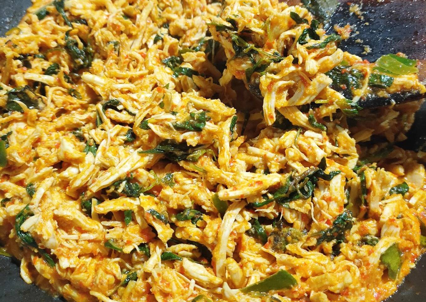 11. Ayam Suwir Daun Kemangi
