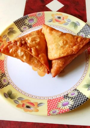 A picture of Onion samosa.