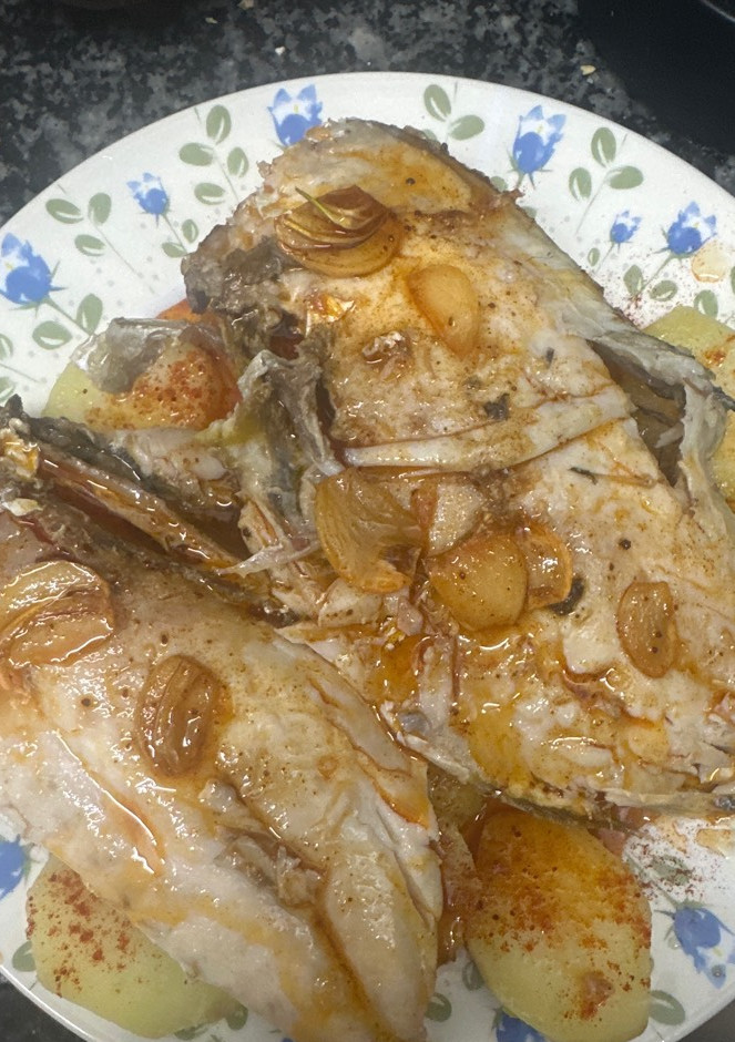 Una foto de 635. Dorada a la gallega (principal pescado)