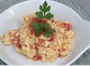 Une photo de Œufs brouillés à la portugaise
