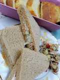 Tuna sandwich in brown bread 🍞
