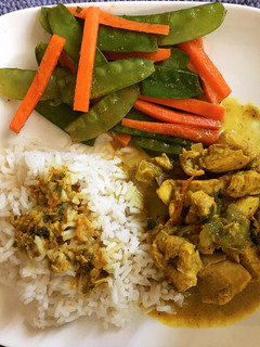 Una foto de Pollo al curry con coco