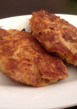 Una foto de Tortillas de atún, papas y zanahorias