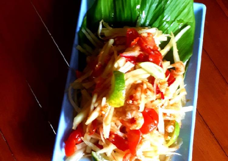 Somtam  thai papaya salad