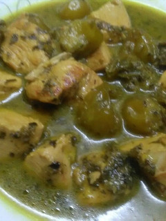 عکسی از دستور خورشت گوجه سبز