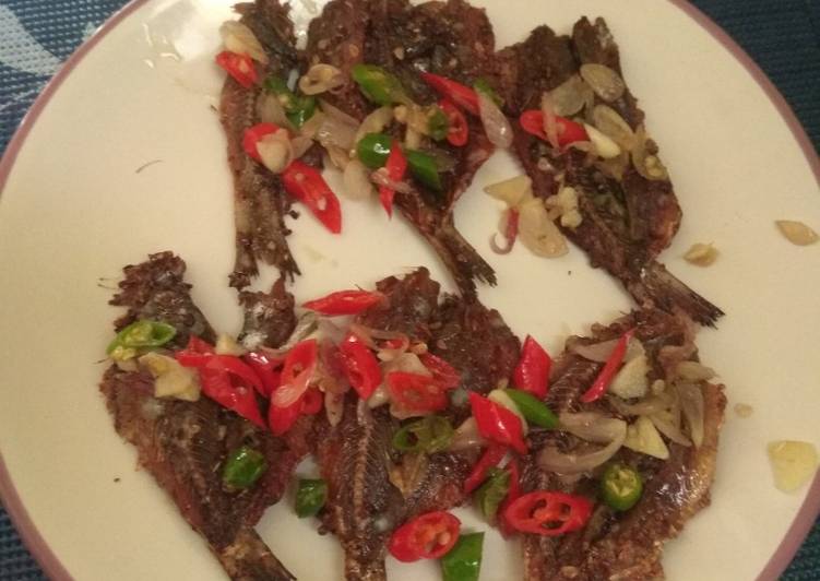 Dendeng Ikan Japuh bawang pedas