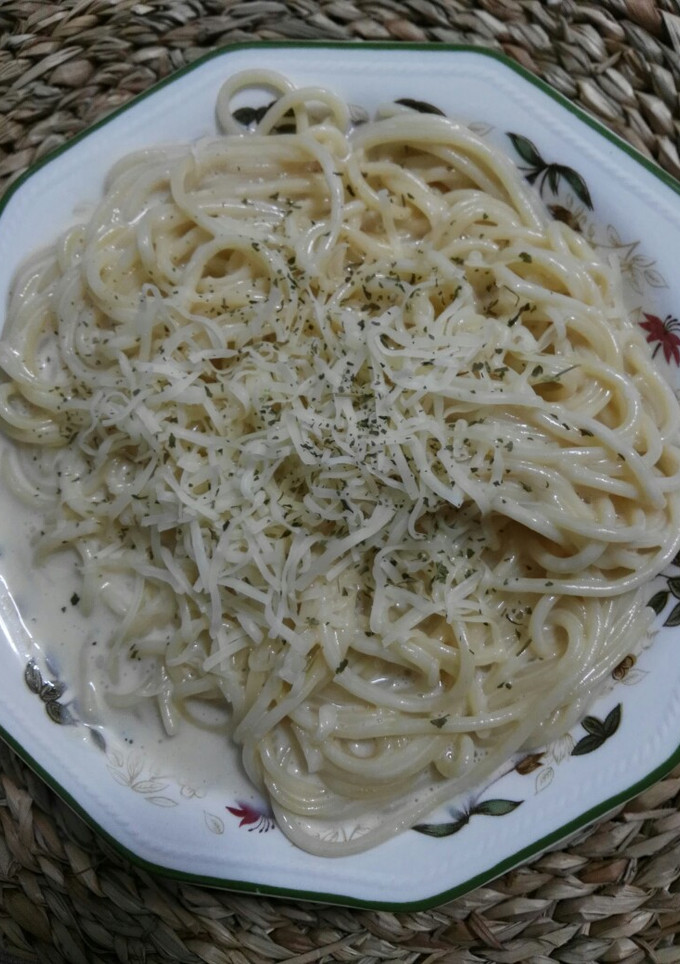 Una foto de Espaguetis con salsa de queso