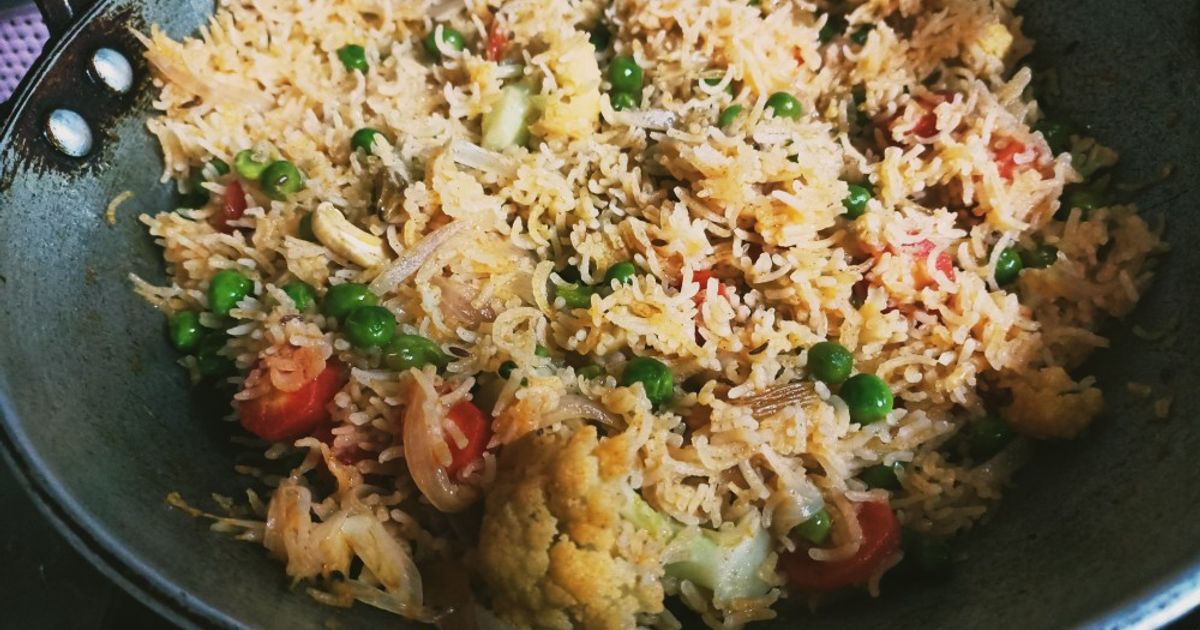 वेजिटेबल राइस (Vegetable Rice Recipe In Hindi) रेसिपी बनाने की विधि in ...