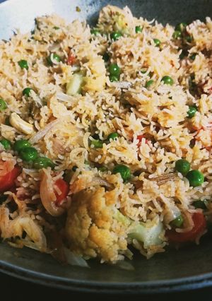 वेजिटेबल राइस (vegetable rice recipe in Hindi) रेसिपी मुख्य फोटो