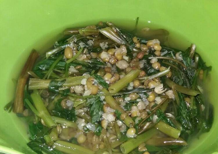 Kacang hijau kangkung bening