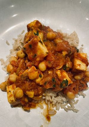 A picture of Tofu and chickpea curry.