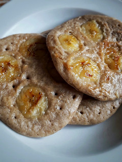 Una foto de Pancakes saludables de avena y plátano