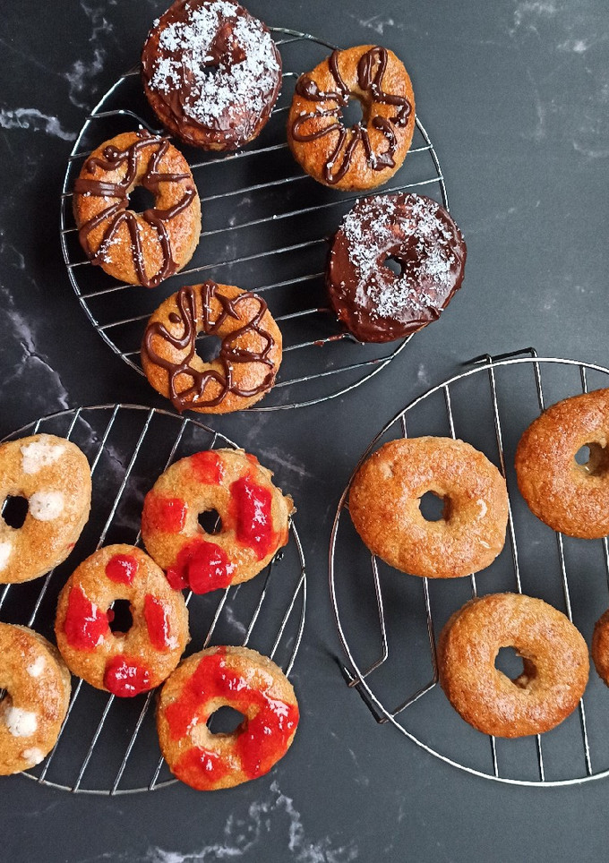 Una foto de Donuts caseros semi integrales al horno