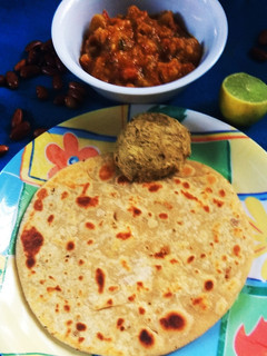 રાજમા પરાઠા(rajma parotha recipe in gujarati) રેસીપી મુખ્ય ફોટો