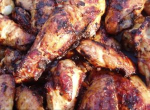 Una foto de Alitas de pollo asadas