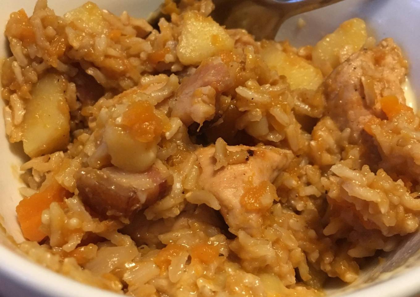 Chicken and Rice One-Pot (St Helena Island "Plo")