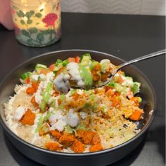 A picture of Halal Cart Chicken and Rice Bowl.