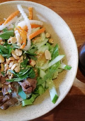 Hình của món Bún thịt bò xào.
