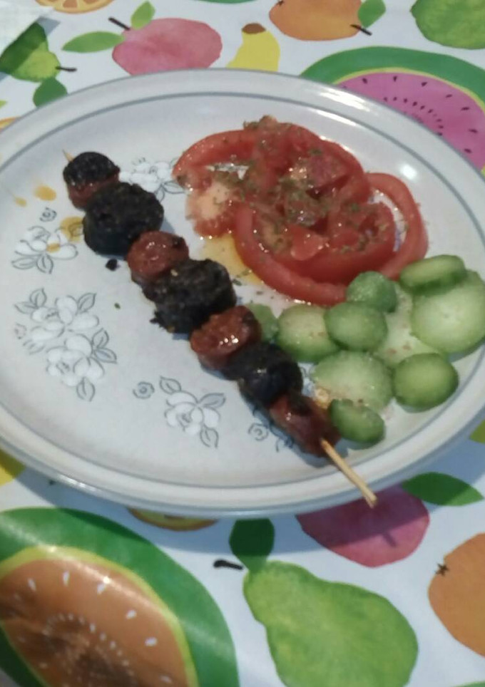 Una foto de Brocheta de morcilla y chorizo a la plancha