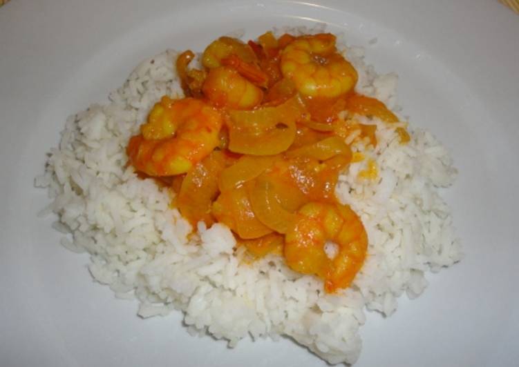 Step-by-Step Guide to Prepare Homemade Shrimp Curry