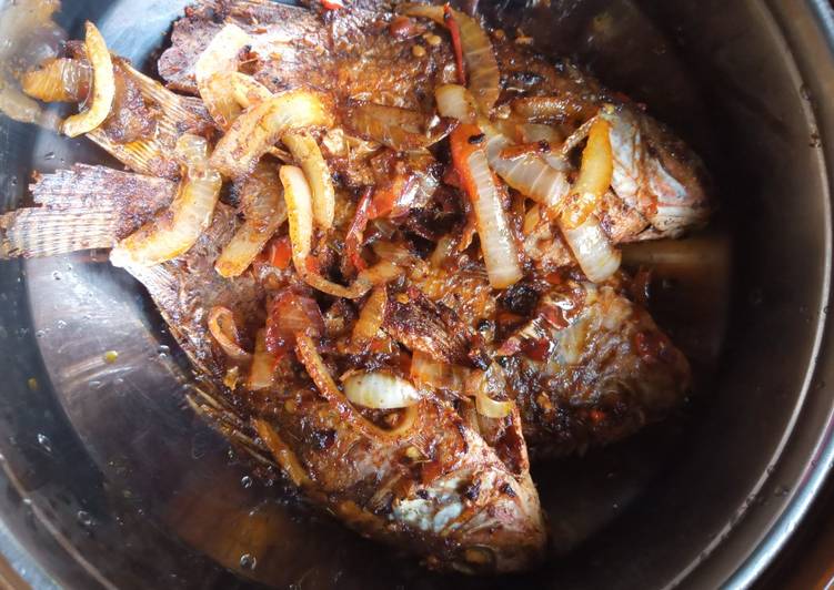 Deep fried Tilapia fish