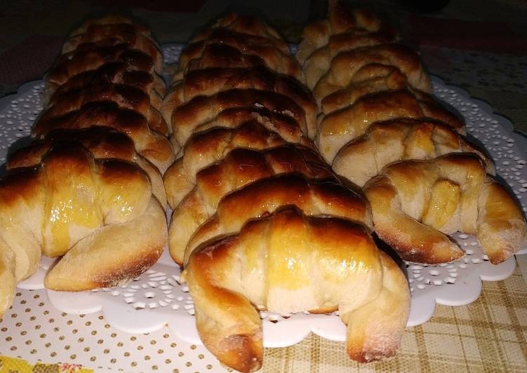 Medialunas De Aceite Receta De Ita Mendoza Cookpad