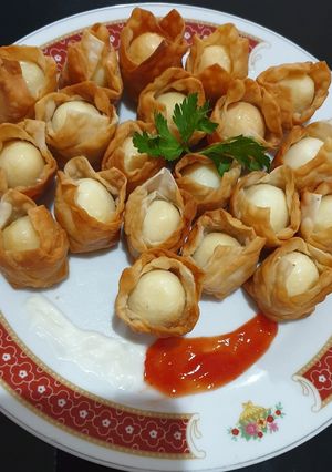 Foto resep Bunga Pangsit Telur Puyuh