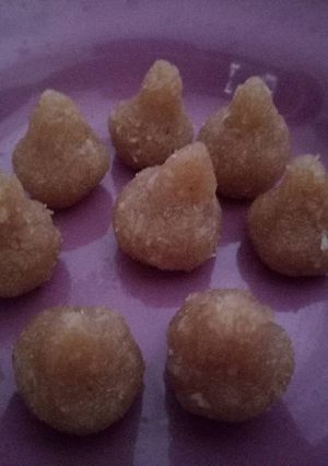 A picture of Coconut jam modak.