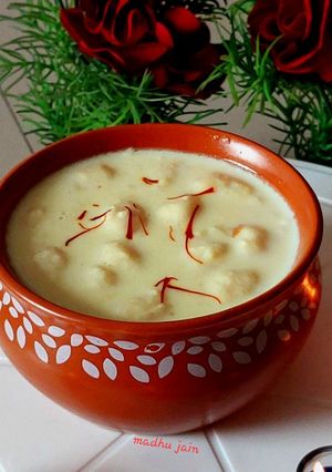A picture of Chenna Payesh (Bengali Paneer Dessert).