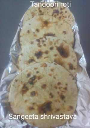 तंदूरी रोटी (Tandoori Roti Recipe in Hindi) रेसिपी मुख्य फोटो