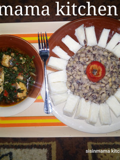 A picture of Yam & Beans with marghi source.