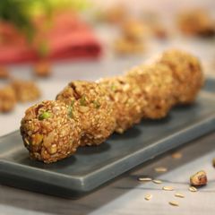 A picture of Dry Fruit Oats Laddu.