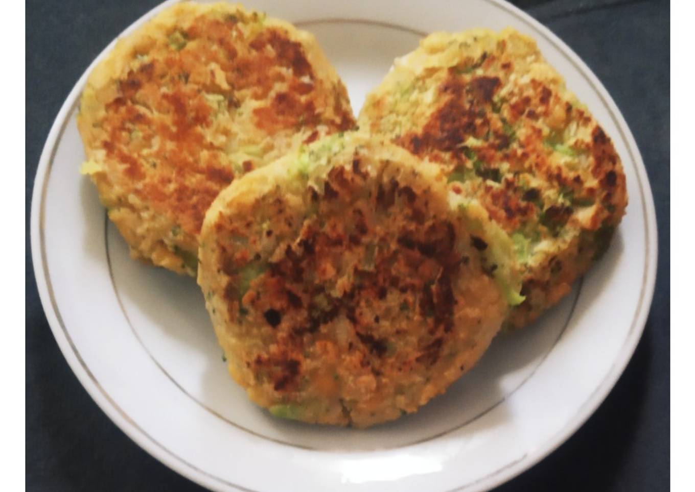 Tortitas de br贸coli y garbanzo. 馃ウ