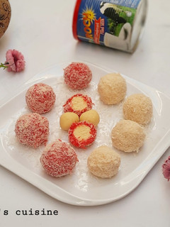 A picture of Coconut milk balls.