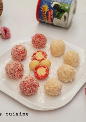 A picture of Coconut milk balls.
